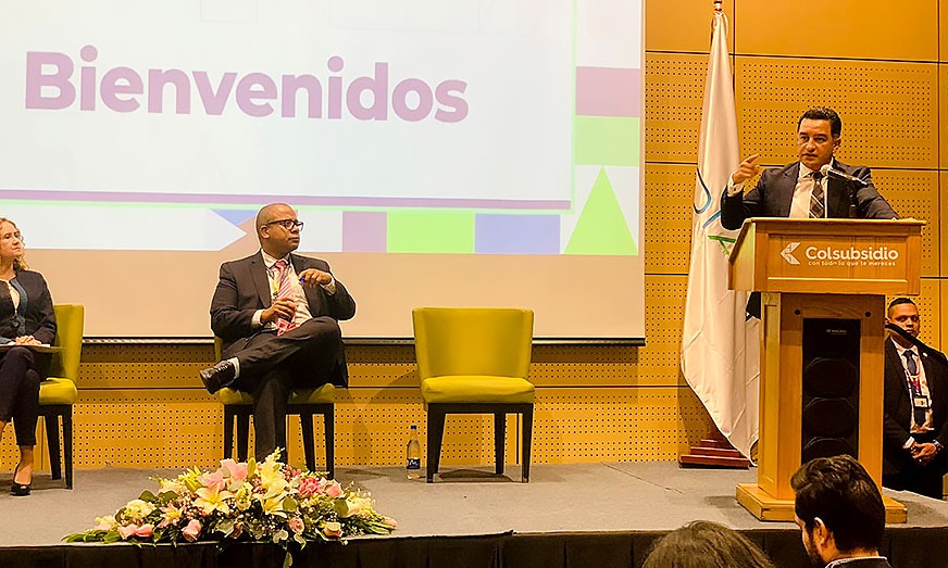 Secretario de Transparencia participando en la semana de Experiencias Significativas en Transparencia DIAN